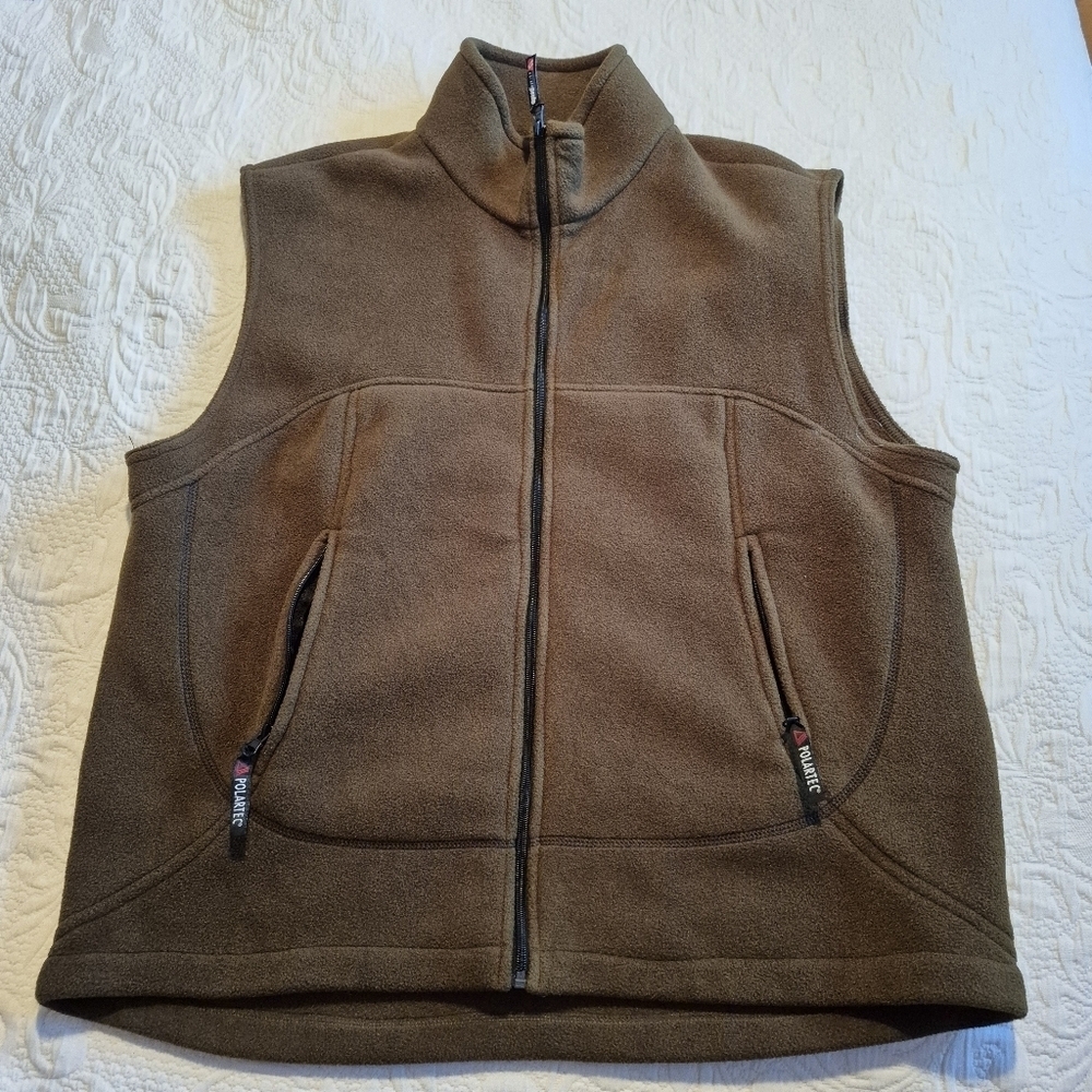 Alpine Design men's XXLarge dark Olive green Polartec Vest, VVGUC